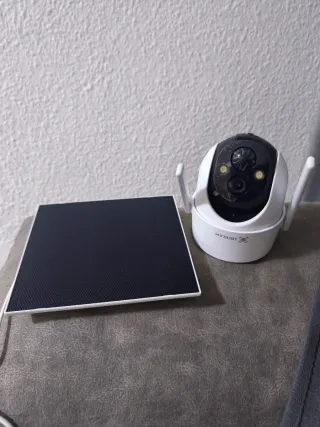Cámara de seguridad con placa solar