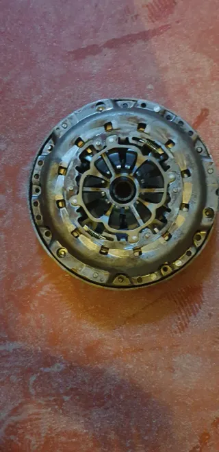 Kit Embrague Audi Q5 03B105266BH