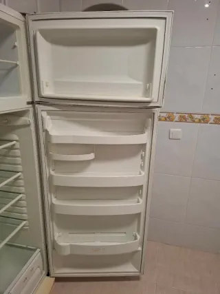 Frigorífico Congelador Zanussi 430L