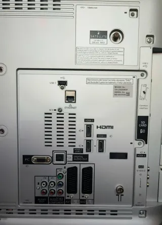 TV LED PANASONIC 32" BLANCO PERLADO