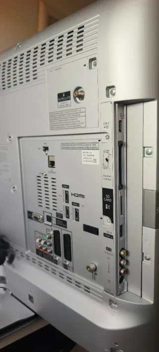 TV LED PANASONIC 32" BLANCO PERLADO