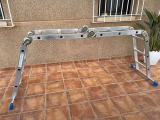 Escalera multiusos plegable