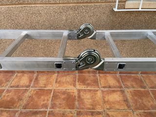 Escalera multiusos plegable