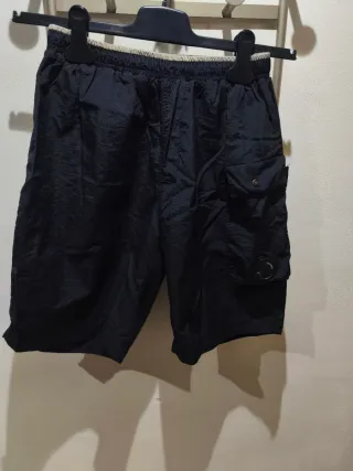 Pantalón, bañador corto C.P. Company negro cargo.