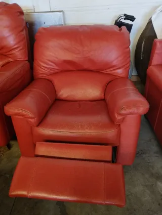 Sillones y Sofá de piel naranja