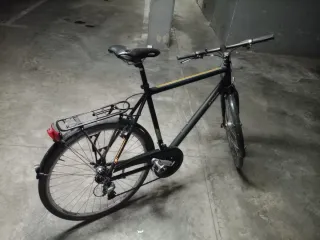 Bicicleta de paseo Btwin negra