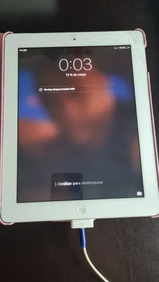 Apple iPad 2 Blanco y funda Rosa