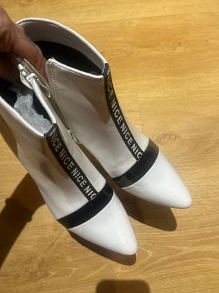 Botines blancos sin estrenar T.40