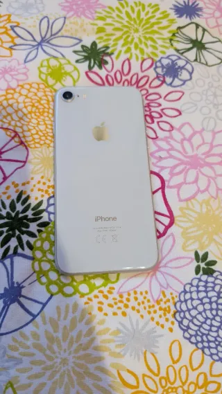 iPhone 8 64 gb impecable Blanco 86% Salud Batería