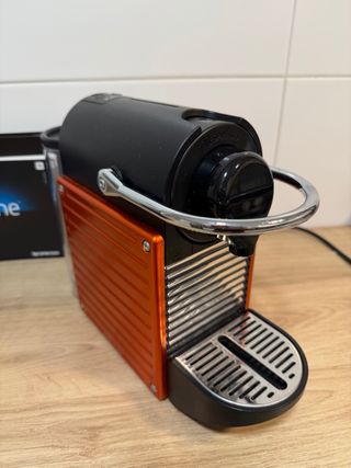 Cafetera Krups Pixie Nespresso Naranja XN3006