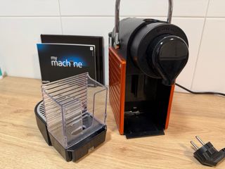 Cafetera Krups Pixie Nespresso Naranja XN3006