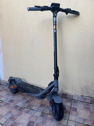Patinete eléctrico casi nuevo