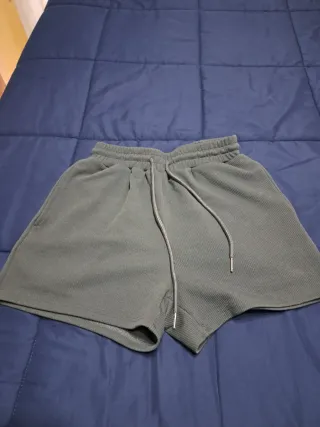 Lote de chica talla S. Llévate 10 prendas por 5€.