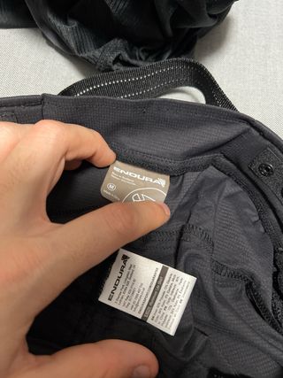 Shorts MTB Endura con imbottitura rimovibile