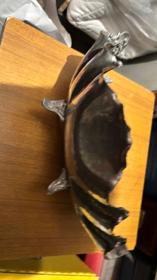 Antico portaoggetti in peltro