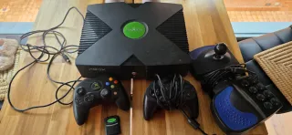 Xbox Clásica Negra + Accesorios