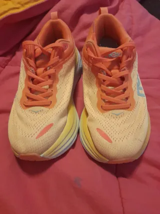 Zapatillas Hoka Naranja y Amarillo