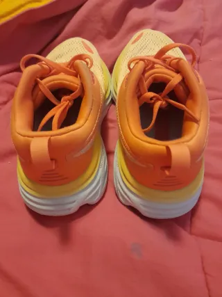 Zapatillas Hoka Naranja y Amarillo