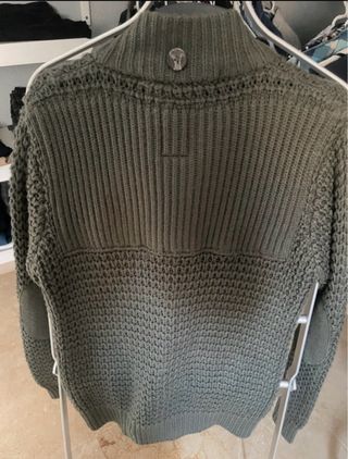 Jersey verde con botones