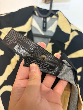 Camisa Mango Estampada Negra y Beige