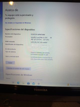 Portátil Toshiba Rojo