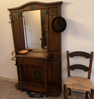 Mueble recibidor con paragüero