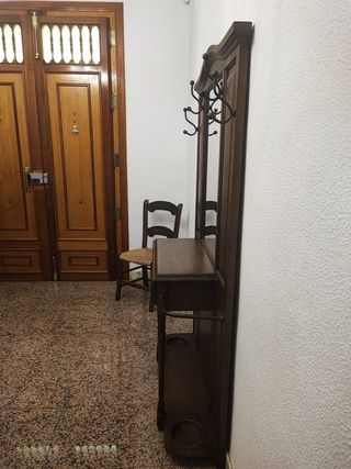 Mueble recibidor con paragüero