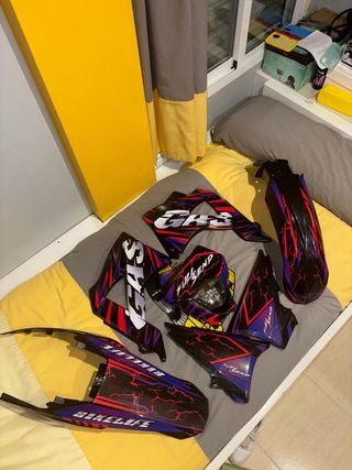 Kit Plásticos y Gráficos para Moto