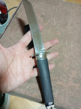 Herramienta japonesa con funda