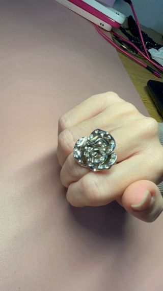 Anillo plata flor con pedrería
