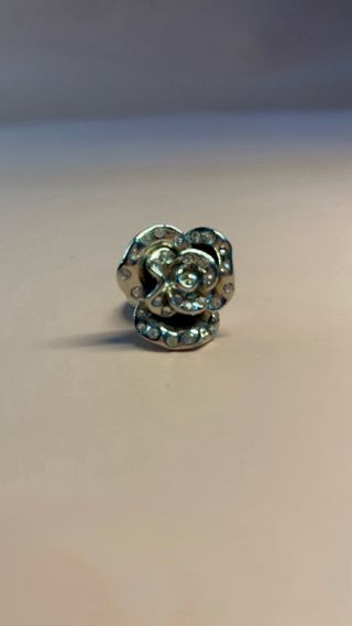 Anillo plata flor con pedrería