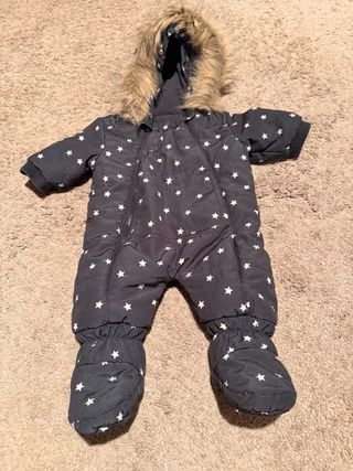 Buzo de nieve para bebé con estrellas