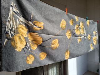 Chal estampado de tulipanes