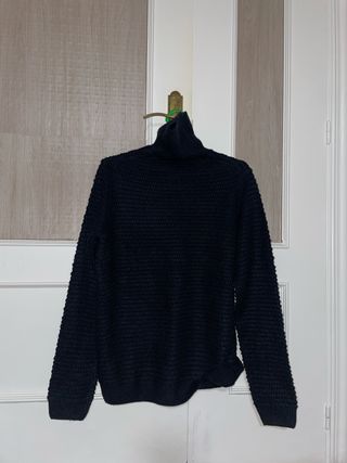 Jersey cuello alto negro