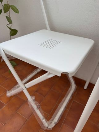 Mesa y 2 Sillas Plegables IKEA