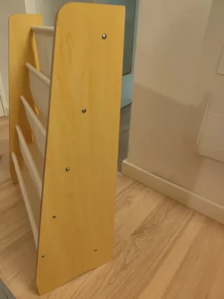 Estantería infantil de tela y maderak