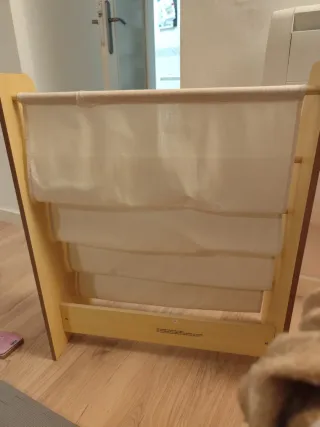 Estantería infantil de tela y maderak