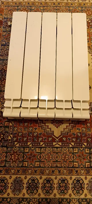 Radiador de agua blanco