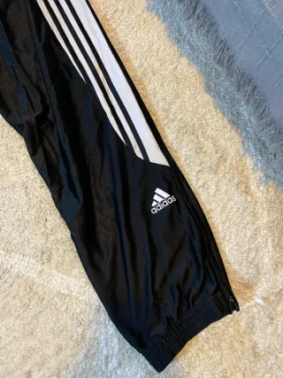 Pantalón Adidas Retro Ancho Negro Blanco Talla L