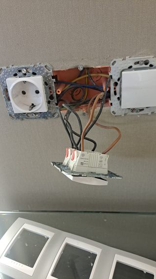 ELECTRICISTA EN BARCELONA – INSTALACIONES Y REPARA