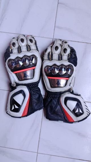 Mono, Guantes y Botas Dainese de Cuero