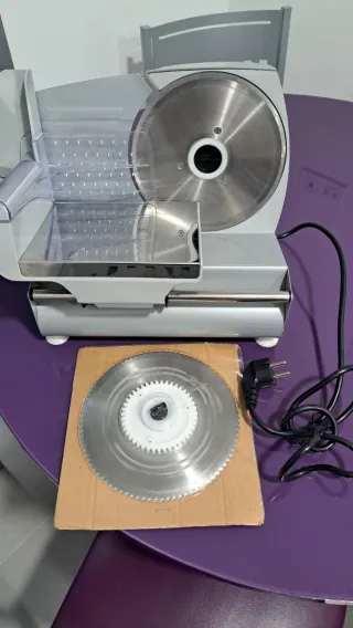 Cortadora de fiambres SEVERIN AS 3915