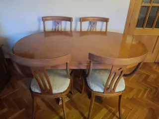 Mesa comedor y 4 sillas madera