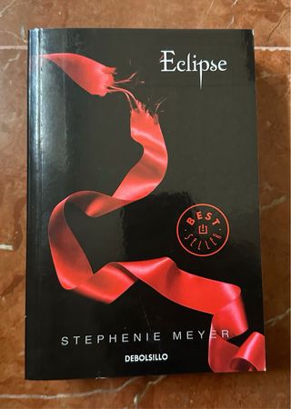 Luna nueva (Saga Crepúsculo 2)