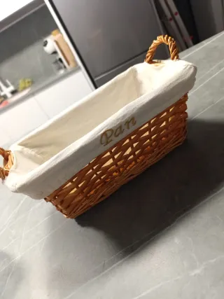 Cesta de mimbre para pan con forro