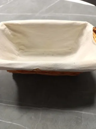 Cesta de mimbre para pan con forro