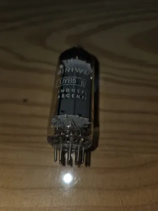 Válvula UY85 radio antigua de valvulas