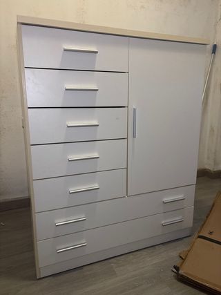 Armario infantil blanco con cajones