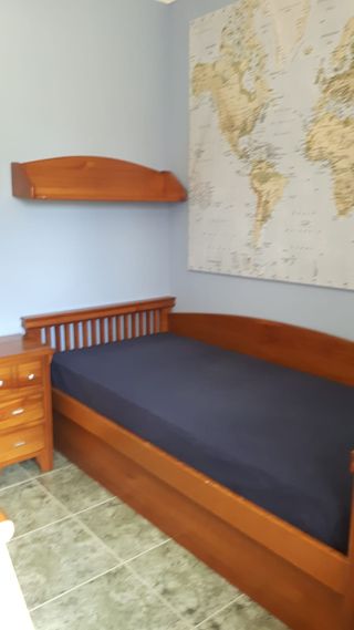 Dormitorio madera maciza