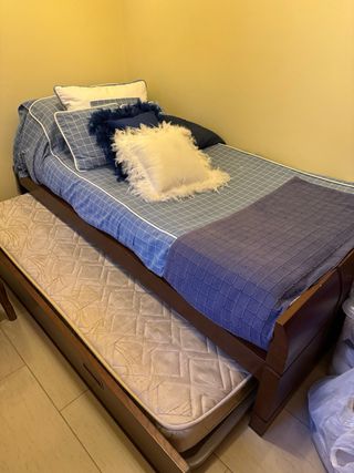 Conjunto dormitorio juvenil de madera noble